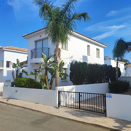 Guenther Palm Village Villa Protaras